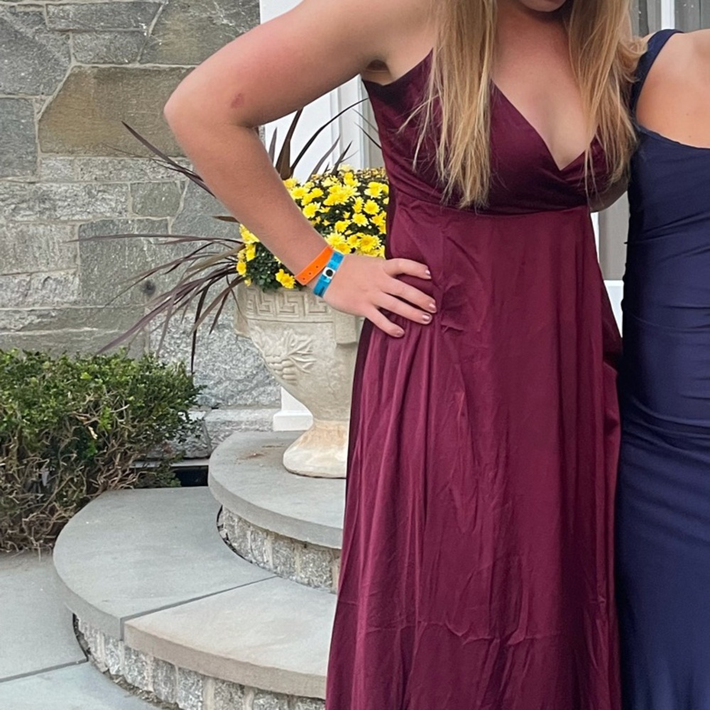 Lulus dress in burgundy worn once